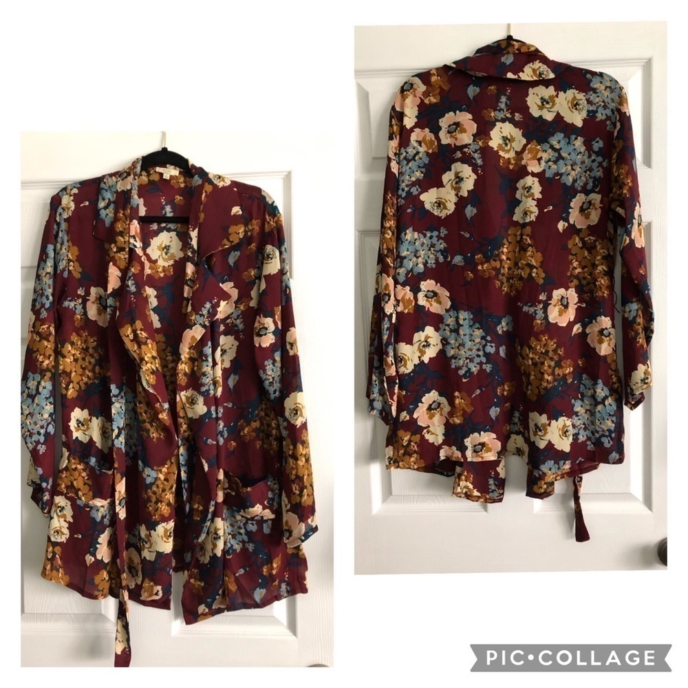 KORI lightweight floral oversized soft tie blazer/cover up in size S